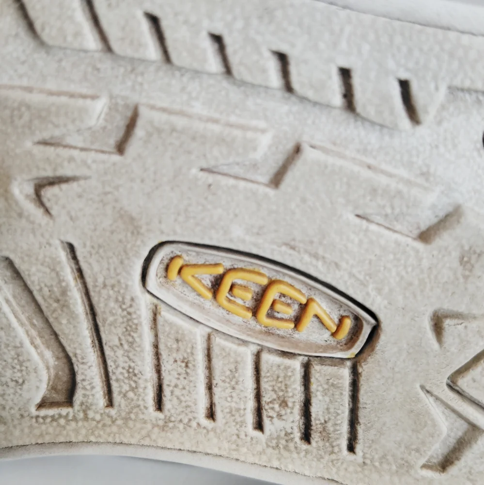 Keen Black Canvas Sneakers Sz 7 - Picture 6 of 11